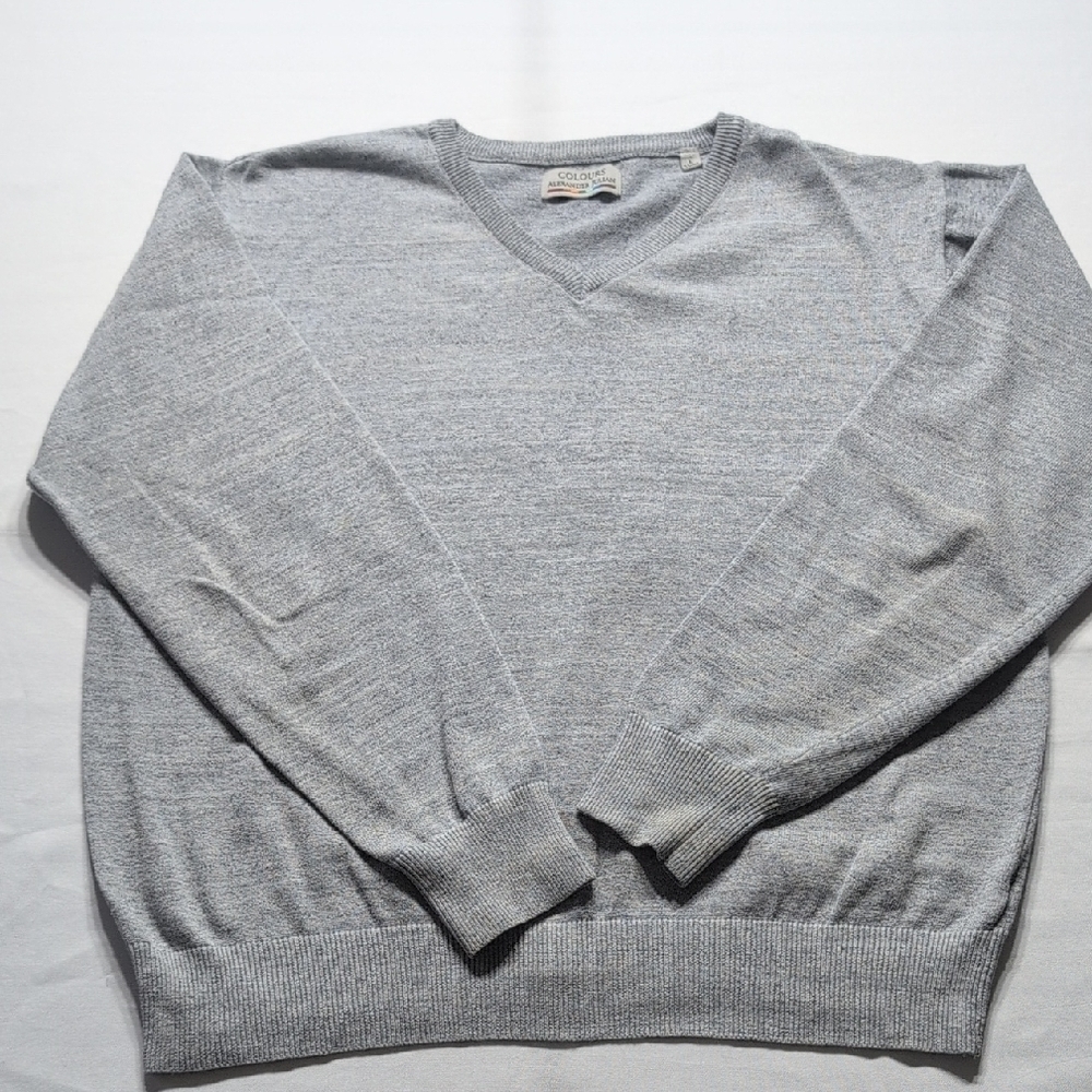 Colours Alexander Julian Gray V-Neck Sweater Knit Classic